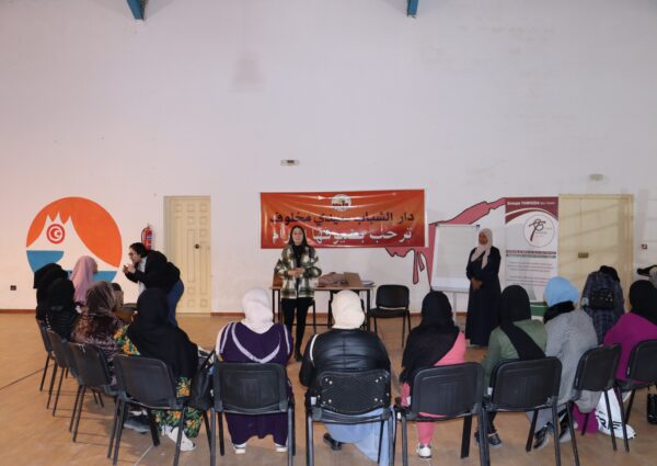 Groupe de discussion à Médenine sur les connaissances et les lacunes des jeunes en matière de DSSR